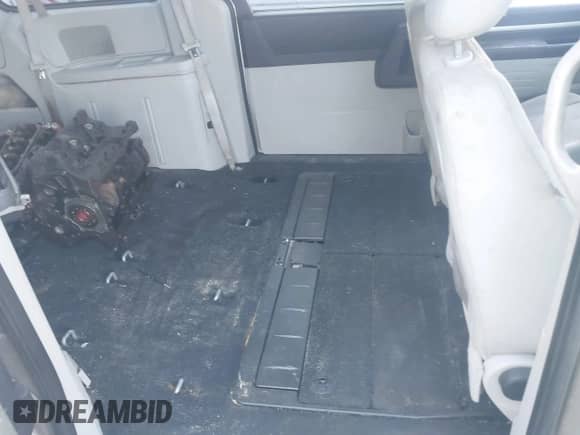 2009 Dodge Grand Caravan SXT with VIN 2D8HN54159R513284, listed as a IAAI auction lot 43143841 with 162,018 mi miles and . Bid and sale history available at DreamBid. Image 8.