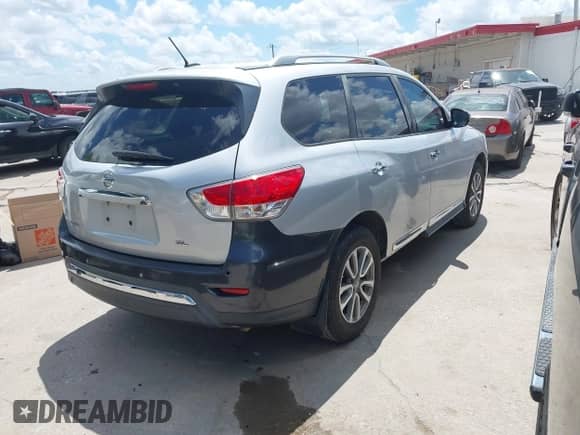 2013 Nissan Pathfinder SV with VIN 5N1AR2MNXDC621967, listed as a IAAI auction lot 42582796 with 220,729 mi miles and . Bid and sale history available at DreamBid. Image 4.