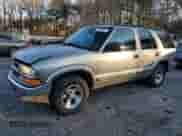 2000 Chevrolet Blazer LS z VIN 1GNCS13W6Y2365299, wystawiony jako Copart lot #41368365 z przebiegiem 144 294 mil mil oraz Szkoda całkowita • Salvage title. Historia ofert i sprzedaży dostępna na DreamBid. Obrazek 1.