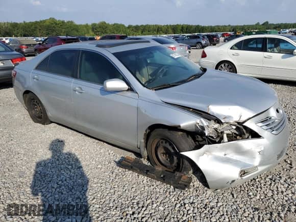 2007 Toyota Camry CE z VIN 4T1BE46K77U515084, wystawiony jako Copart lot #81740135 z przebiegiem Nie podano mil oraz Czysty tytuł • Clean title. Historia ofert i sprzedaży dostępna na DreamBid. Obrazek 4.