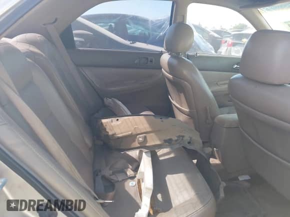 1996 Honda Accord EX z VIN 1HGCE667XTA019483, wystawiony jako IAAI lot #39625724 z przebiegiem 211 631 mil mil oraz . Historia ofert i sprzedaży dostępna na DreamBid. Obrazek 8.