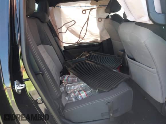 2024 Toyota Tacoma SR5 z VIN 3TMLB5JN5RM077620, wystawiony jako IAAI lot #43221023 z przebiegiem 11 482 mil mil oraz . Historia ofert i sprzedaży dostępna na DreamBid. Obrazek 8.