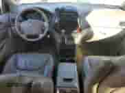 2005 Toyota Sienna XLE z VIN 5TDBA22C65S043478, wystawiony jako Copart lot #81345595 z przebiegiem 165 337 mil mil oraz Szkoda całkowita • Salvage title. Historia ofert i sprzedaży dostępna na DreamBid. Obrazek 8.