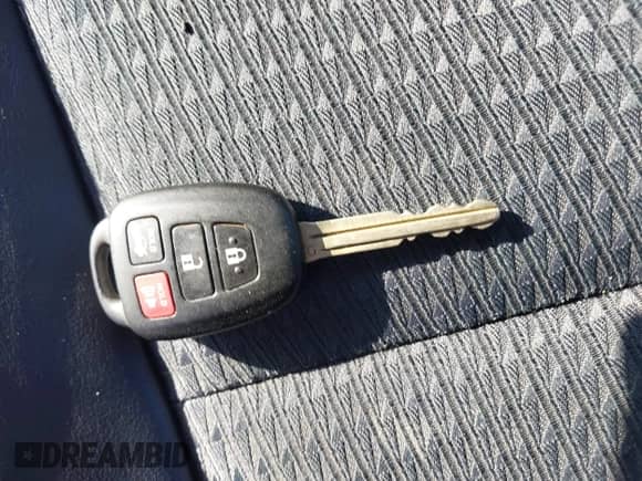 2014 Toyota Camry SE with VIN 4T1BF1FK9EU404237, listed as a IAAI auction lot 42948664 with 226,429 mi miles and . Bid and sale history available at DreamBid. Image 11.