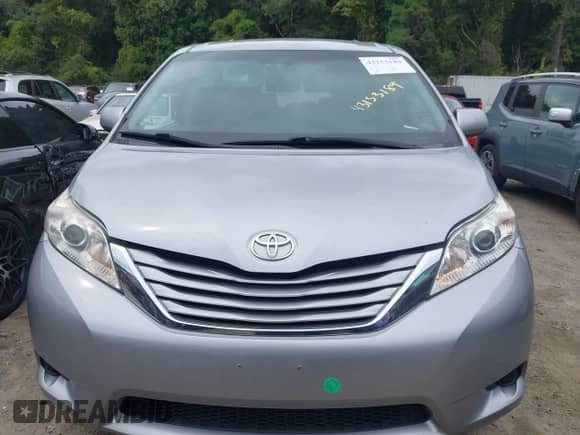 2017 Toyota Sienna LE с VIN 5TDJZ3DC8HS184113, выставлен на аукционе IAAI как лот 43153189 с пробегом 100 814 миль миль и . История ставок и продаж доступна на DreamBid. Изображение 12.