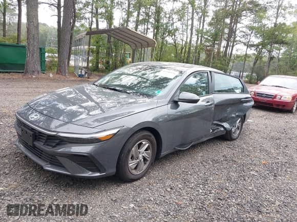 2025 Hyundai Elantra SE with VIN KMHLL4DG7SU912988, listed as a IAAI auction lot 43346956 with 4,894 mi miles and . Bid and sale history available at DreamBid. Image 2.