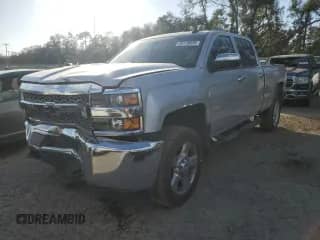 2019 Chevrolet Silverado 2500HD Work Truck z VIN 1GC1KREG7KF120788, wystawiony jako Copart lot #45178035 z przebiegiem 237 054 mil mil oraz Nie do naprawy • Non repairable. Historia ofert i sprzedaży dostępna na DreamBid. Obrazek 1.