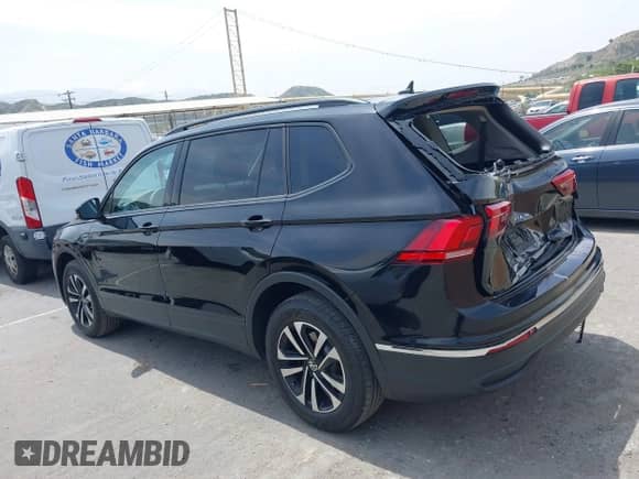 2022 Volkswagen Tiguan S с VIN 3VV1B7AX5NM056766, выставлен на аукционе IAAI как лот 42024519 с пробегом 97 548 миль миль и . История ставок и продаж доступна на DreamBid. Изображение 3.