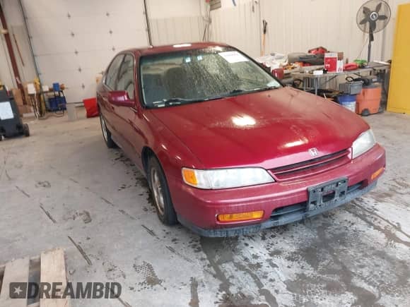 1994 Honda Accord LX с VIN 1HGCD563XRA131476, выставлен на аукционе IAAI как лот 41848998 с пробегом 109 243 миль миль и . История ставок и продаж доступна на DreamBid. Изображение 1.