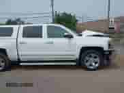 2017 Chevrolet Silverado 1500 LTZ z VIN 3GCUKSECXHG271682, wystawiony jako IAAI lot #42883455 z przebiegiem 82 572 mil mil oraz . Historia ofert i sprzedaży dostępna na DreamBid. Obrazek 13.