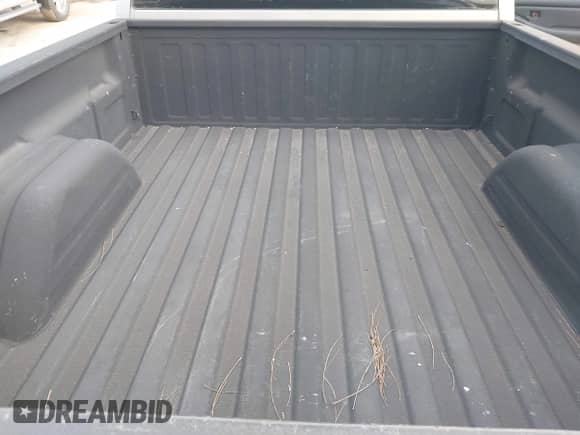 2000 Chevrolet Silverado 1500 z VIN 1GCEC14W6YZ361158, wystawiony jako IAAI lot #41682163 z przebiegiem 167 069 mil mil oraz . Historia ofert i sprzedaży dostępna na DreamBid. Obrazek 8.