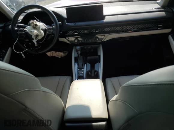 2025 Honda Accord EX-L с VIN 1HGCY2F60SA006960, выставлен на аукционе Copart как лот 67475625 с пробегом 14 084 миль миль и Списание • Salvage title. История ставок и продаж доступна на DreamBid. Изображение 8.