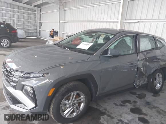 2025 Hyundai Tucson SE с VIN 5NMJA3DE7SH568290, выставлен на аукционе IAAI как лот 42884587 с пробегом 1 973 миль миль и . История ставок и продаж доступна на DreamBid. Изображение 6.