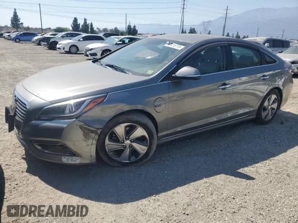 2017 Hyundai Sonata Limited z VIN KMHE54L26HA071460, wystawiony jako Copart lot #67476775 z przebiegiem 126 299 mil mil oraz Szkoda całkowita • Salvage title. Historia ofert i sprzedaży dostępna na DreamBid. Obrazek 1.