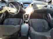 2013 Hyundai Veloster w/Black Int z VIN KMHTC6AD6DU180586, wystawiony jako Copart lot #81717425 z przebiegiem 91 070 mil mil oraz Szkoda całkowita • Salvage title. Historia ofert i sprzedaży dostępna na DreamBid. Obrazek 8.