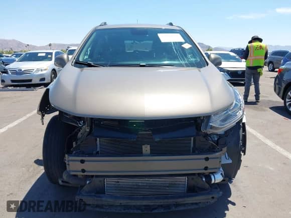 2021 Chevrolet Trax LT with VIN KL7CJLSM4MB372847, listed as a IAAI auction lot 42813079 with 67,400 mi miles and . Bid and sale history available at DreamBid. Image 13.