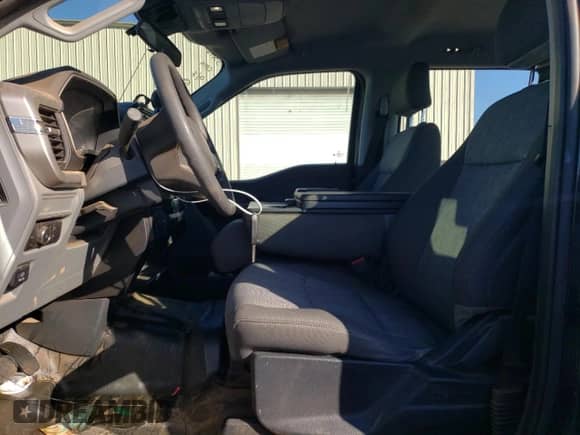 2021 Ford F-150 XL с VIN 1FTFW1E86MKD91131, выставлен на аукционе Copart как лот 80658285 с пробегом 45 893 миль миль и Списание • Salvage title. История ставок и продаж доступна на DreamBid. Изображение 7.