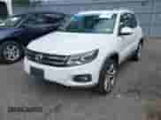 2013 Volkswagen Tiguan S с VIN WVGBV3AX2DW605370, выставлен на аукционе IAAI как лот 43424001 с пробегом 127 928 миль миль и . История ставок и продаж доступна на DreamBid. Изображение 2.