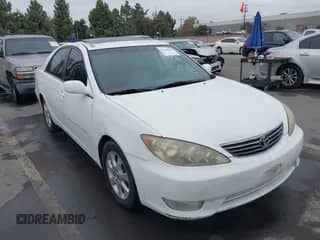 2005 Toyota Camry LE with VIN 4T1BF32K85U082496, listed as a IAAI auction lot 43534781 with 238,564 mi miles and . Bid and sale history available at DreamBid. Image 1.