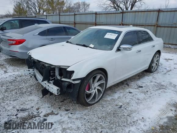 2017 Chrysler 300 C with VIN 2C3CCAKG9HH665088, listed as a IAAI auction lot 41380515 with 91,760 mi miles and . Bid and sale history available at DreamBid. Image 2.