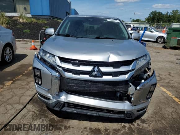 2021 Mitsubishi Outlander SE z VIN JA4APVAU6MU015707, wystawiony jako Copart lot #70629955 z przebiegiem 82 902 mil mil oraz Nie do naprawy • Non repairable. Historia ofert i sprzedaży dostępna na DreamBid. Obrazek 5.