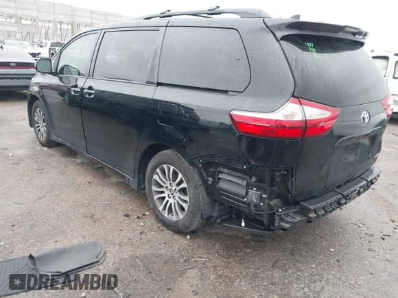 2019 Toyota Sienna XLE Auto Access Seat with VIN 5TDYZ3DC2KS977512, listed as a IAAI auction lot 42437255 with 41,877 mi miles and . Bid and sale history available at DreamBid. Image 3.