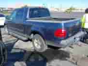 2003 Ford F-150 XLT z VIN 1FTRW07L43KD26690, wystawiony jako IAAI lot #43523370 z przebiegiem 236 701 mil mil oraz . Historia ofert i sprzedaży dostępna na DreamBid. Obrazek 3.