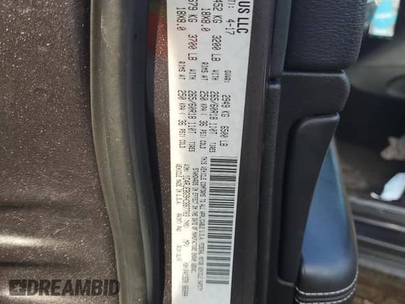 2017 Jeep Grand Cherokee Limited с VIN 1C4RJEBG9HC887703, выставлен на аукционе Copart как лот 68774725 с пробегом 94 885 миль миль и Списание • Salvage title. История ставок и продаж доступна на DreamBid. Изображение 13.