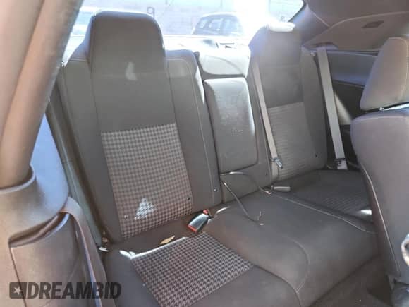 2019 Dodge Challenger R/T with VIN 2C3CDZBT6KH641783, listed as a Copart auction lot 84440035 with 105,290 mi miles and Salvage title. Bid and sale history available at DreamBid. Image 10.