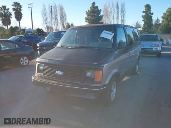 1991 Chevrolet Astro с VIN 1GNDM19Z2MB123653, выставлен на аукционе IAAI как лот 41388286 с пробегом 175 009 миль миль и . История ставок и продаж доступна на DreamBid. Изображение 6.