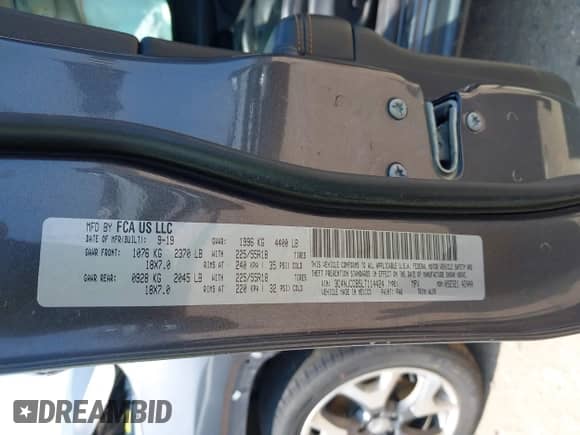 2020 Jeep Compass Limited with VIN 3C4NJCCB5LT114424, listed as a IAAI auction lot 43164924 with 99,096 mi miles and . Bid and sale history available at DreamBid. Image 9.