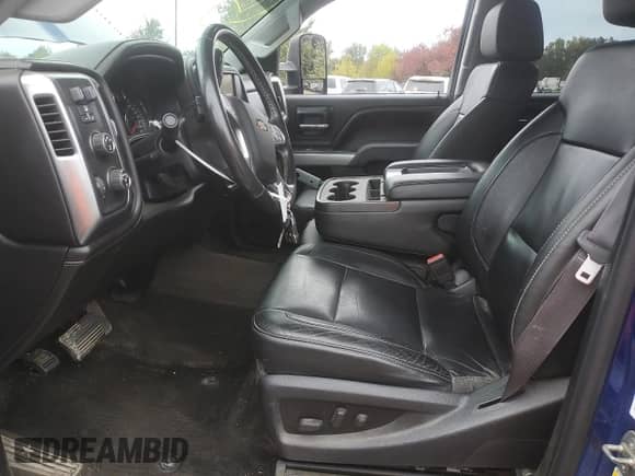 2015 Chevrolet Silverado 2500HD LTZ с VIN 1GC2KWE85FZ121468, выставлен на аукционе Copart как лот 84281285 с пробегом 80 851 миль миль и Списание • Salvage title. История ставок и продаж доступна на DreamBid. Изображение 7.