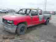 2002 Chevrolet Silverado 1500 LS с VIN 2GCEC19T121104102, выставлен на аукционе IAAI как лот 42893505 с пробегом Не указан миль и . История ставок и продаж доступна на DreamBid. Изображение 2.