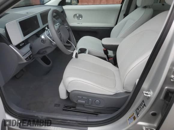 2024 Hyundai Ioniq 5 Limited с VIN KM8KRDDFXRU293167, выставлен на аукционе Copart как лот 68378805 с пробегом 5 123 миль миль и Списание • Salvage title. История ставок и продаж доступна на DreamBid. Изображение 7.