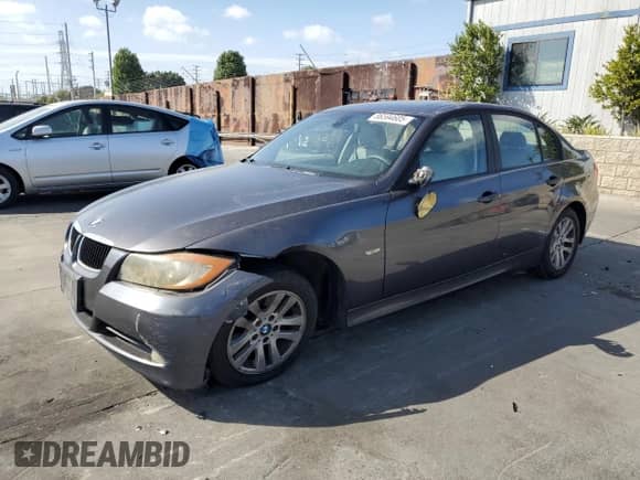2006 BMW 3 Series 325i с VIN WBAVB13576KX49823, выставлен на аукционе Copart как лот 86594605 с пробегом 309 025 миль миль и Списание • Salvage title. История ставок и продаж доступна на DreamBid. Изображение 1.