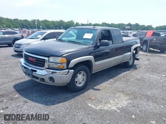 2004 GMC Sierra 1500 SLE with VIN 2GTEK19T741131522, listed as a IAAI auction lot 42795630 with 238,349 mi miles and . Bid and sale history available at DreamBid. Image 2.