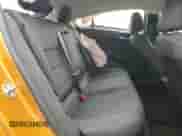 2017 Chevrolet Cruze LT z VIN 3G1BE6SM6HS583460, wystawiony jako Copart lot #83762095 z przebiegiem 80 373 mil mil oraz Czysty tytuł • Clean title. Historia ofert i sprzedaży dostępna na DreamBid. Obrazek 10.