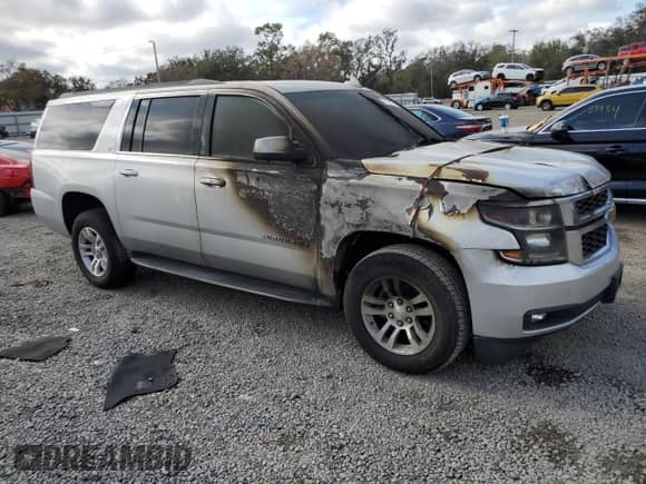 2018 Chevrolet Suburban LT z VIN 1GNSKHKC1JR304841, wystawiony jako Copart lot #45272825 z przebiegiem Nie podano mil oraz Szkoda całkowita • Salvage title. Historia ofert i sprzedaży dostępna na DreamBid. Obrazek 4.