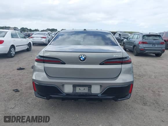 2023 BMW 7 Series 740i с VIN WBA23EH05PCM45793, выставлен на аукционе IAAI как лот 41095128 с пробегом 48 938 миль миль и . История ставок и продаж доступна на DreamBid. Изображение 16.