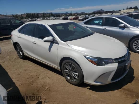 2015 Toyota Camry SE z VIN 4T1BF1FK6FU901540, wystawiony jako Copart lot #67824065 z przebiegiem 120 485 mil mil oraz Szkoda całkowita • Salvage title. Historia ofert i sprzedaży dostępna na DreamBid. Obrazek 4.