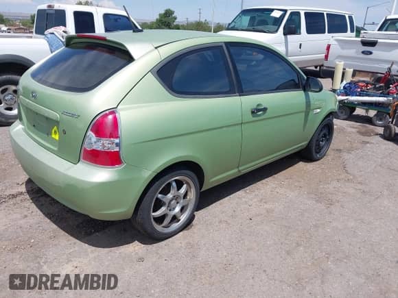 2009 Hyundai Accent Auto GS с VIN KMHCM36C09U115574, выставлен на аукционе IAAI как лот 42648928 с пробегом 137 612 миль миль и . История ставок и продаж доступна на DreamBid. Изображение 4.