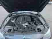 2013 BMW 5 Series 535i xDrive z VIN WBAFU7C52DDU69486, wystawiony jako Copart lot #90585425 z przebiegiem 91 267 mil mil oraz Czysty tytuł • Clean title. Historia ofert i sprzedaży dostępna na DreamBid. Obrazek 7.