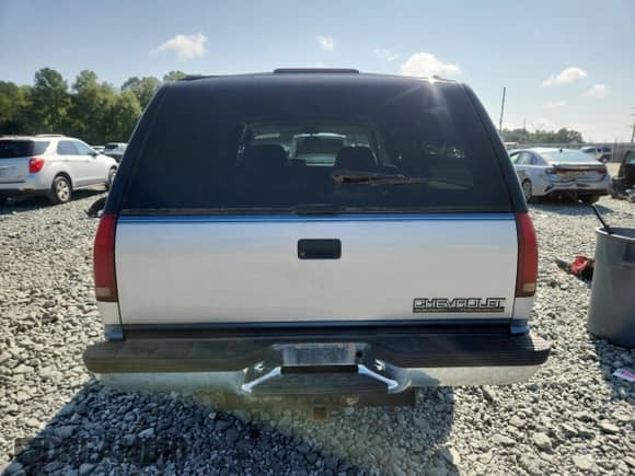 1994 Chevrolet Suburban with VIN 1GNFK16K3RJ437833, listed as a Copart auction lot 68364245 with 178,813 mi miles and Salvage title. Bid and sale history available at DreamBid. Image 6.