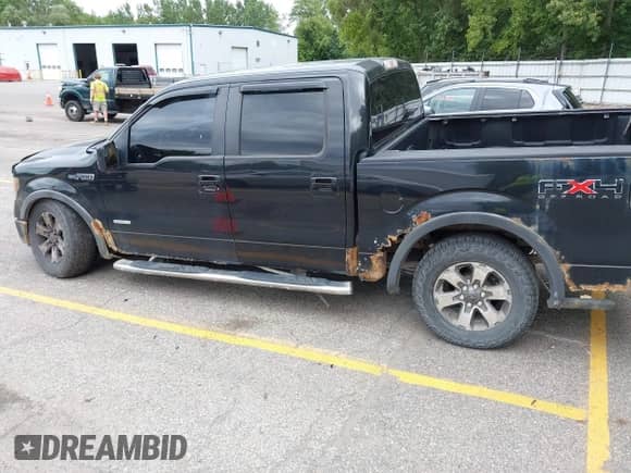 2011 Ford F-150 XLT with VIN 1FTFW1ET3BFA98328, listed as a IAAI auction lot 43017253 with 240,382 mi miles and . Bid and sale history available at DreamBid. Image 6.