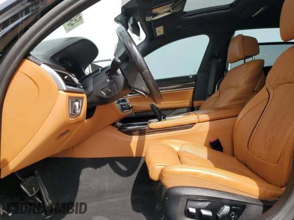 2022 BMW 7 Series 750i xDrive с VIN WBA7U2C01NCK83702, выставлен на аукционе Copart как лот 45450975 с пробегом Не указан миль и Списание • Salvage title. История ставок и продаж доступна на DreamBid. Изображение 7.