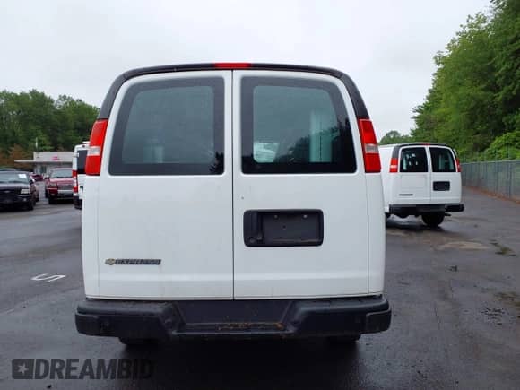 2022 Chevrolet Express Cargo with VIN 1GCWGAF75N1274456, listed as a IAAI auction lot 42434173 with 57,622 mi miles and . Bid and sale history available at DreamBid. Image 16.
