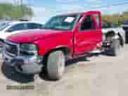 2005 GMC Sierra 1500 Work Truck z VIN 1GTEC14XX5Z187194, wystawiony jako IAAI lot #42644156 z przebiegiem 213 308 mil mil oraz . Historia ofert i sprzedaży dostępna na DreamBid. Obrazek 2.