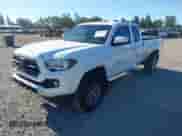 2018 Toyota Tacoma SR5 с VIN 5TFSZ5AN4JX155746, выставлен на аукционе IAAI как лот 42450215 с пробегом 48 285 миль миль и . История ставок и продаж доступна на DreamBid. Изображение 2.