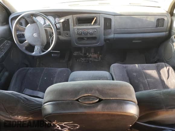 2004 Dodge 1500 SLT z VIN 1D7HA18N04S765232, wystawiony jako Copart lot #49992625 z przebiegiem 270 908 mil mil oraz Szkoda całkowita • Salvage title. Historia ofert i sprzedaży dostępna na DreamBid. Obrazek 8.