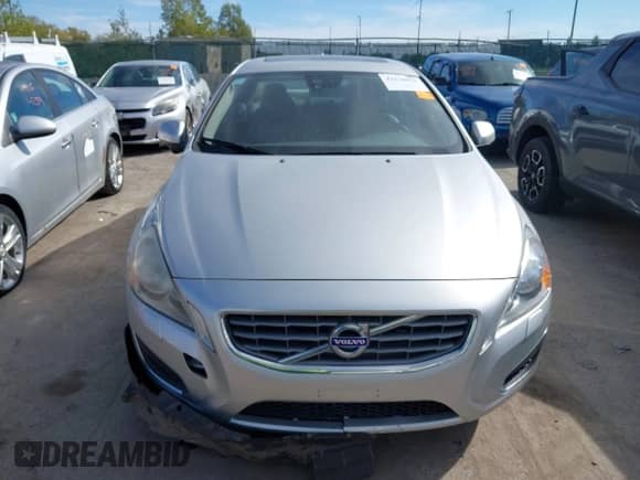 2012 Volvo S60 T5 с VIN YV1622FS4C2119410, выставлен на аукционе IAAI как лот 43118023 с пробегом 138 894 миль миль и . История ставок и продаж доступна на DreamBid. Изображение 12.